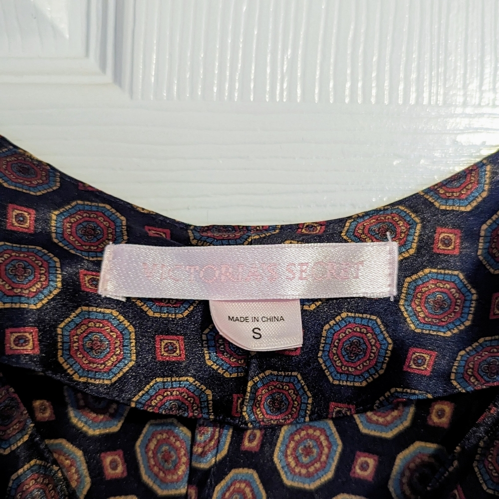 Vintage Victoria Secret Satin Patterned Night Gown Slip - Picture 4 of 5
